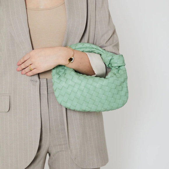 Woven Bag - Picture 3 of 8